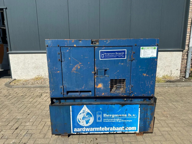 Denyo Kubota Mecc Alte Spa 13 kVA Silent generatorset - Generador industriale: foto 2 Denyo Kubota Mecc Alte Spa 13 kVA Silent generatorset - Generador industriale: foto 2