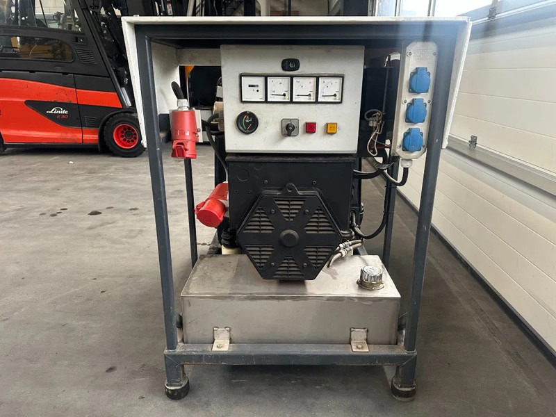 Deutz F2L 1011 Stamford 11 kVA generatorset - Generador industriale: foto 3 Deutz F2L 1011 Stamford 11 kVA generatorset - Generador industriale: foto 3