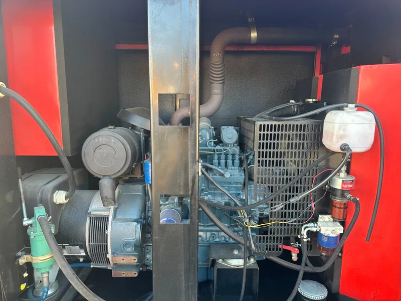 Europower EPUS44TDE Kubota Leroy Somer 44 kVA Supersilent Rental generatorset - Generador industriale: foto 3 Europower EPUS44TDE Kubota Leroy Somer 44 kVA Supersilent Rental generatorset - Generador industriale: foto 3