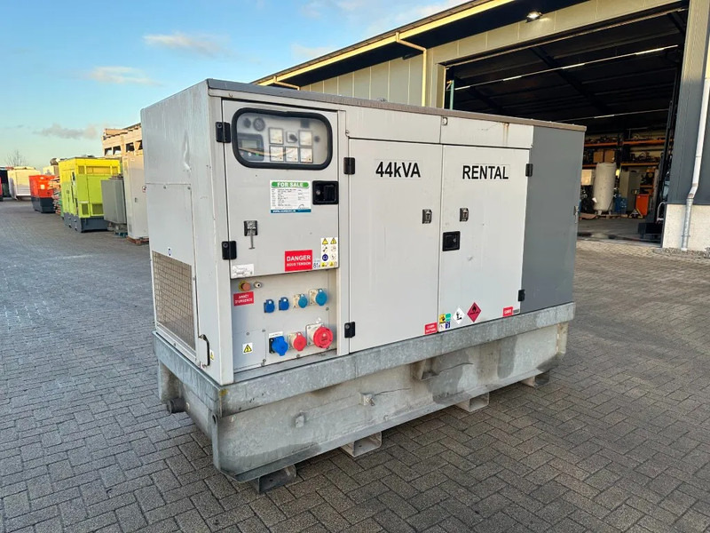 Europower EPUS44TDE Kubota Leroy Somer 44 kVA Supersilent Rental generatorset - Generador industriale: foto 3 Europower EPUS44TDE Kubota Leroy Somer 44 kVA Supersilent Rental generatorset - Generador industriale: foto 3