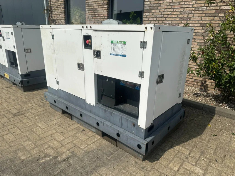 Generador industriale Iveco FPT F32 AM1A Leroy Somer 32 kVA Silent generatorset 368 hours !: foto 14