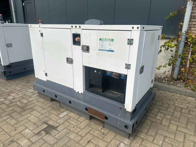 Iveco FPT F32 AM1A Leroy Somer 32 kVA Silent generatorset 92 hours ! - Generador industriale: foto 2 Iveco FPT F32 AM1A Leroy Somer 32 kVA Silent generatorset 92 hours ! - Generador industriale: foto 2