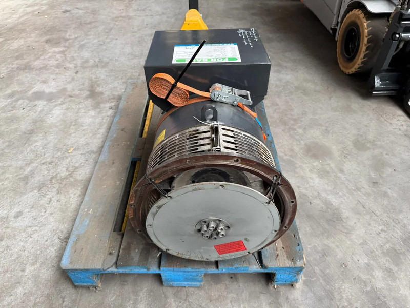 MECC ALTE SPA ECO 32-3L/4 Generatordeel 78 kVA Alternator - Generador industriale: foto 5 MECC ALTE SPA ECO 32-3L/4 Generatordeel 78 kVA Alternator - Generador industriale: foto 5