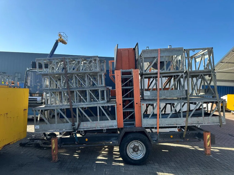Bouwlift Fraco FRSM - 3000 Vertical Mast Steiger Lift Honda Aanhanger - Maquinaria de construcción: foto 1 Bouwlift Fraco FRSM - 3000 Vertical Mast Steiger Lift Honda Aanhanger - Maquinaria de construcción: foto 1