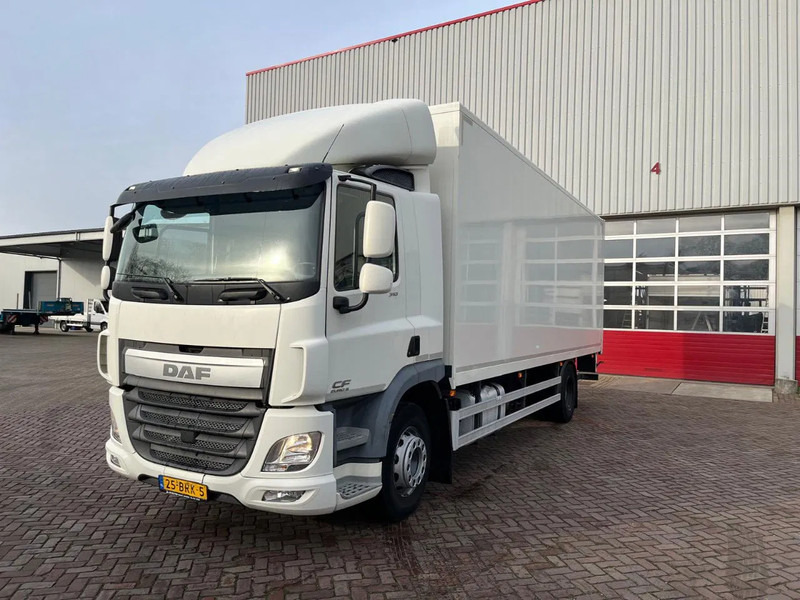 DAF CF 310 FA EURO 6 - Camión caja cerrada: foto 3 DAF CF 310 FA EURO 6 - Camión caja cerrada: foto 3