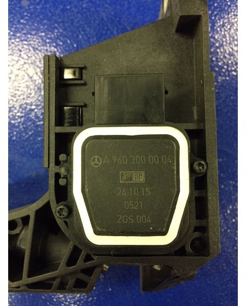 Mercedes-Benz gaspedaal actros / atego / axor 9603000004 - Pedal para Camión: foto 4 Mercedes-Benz gaspedaal actros / atego / axor 9603000004 - Pedal para Camión: foto 4