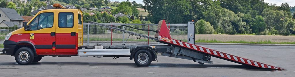 Iveco DAILY 70C17 Abschleppwagen 4,90m * TOPZUSTAND! Iveco DAILY 70C17 Abschleppwagen 4,90m * TOPZUSTAND! - Grua de remolque autos: foto 5 Iveco DAILY 70C17 Abschleppwagen 4,90m * TOPZUSTAND! Iveco DAILY 70C17 Abschleppwagen 4,90m * TOPZUSTAND! - Grua de remolque autos: foto 5