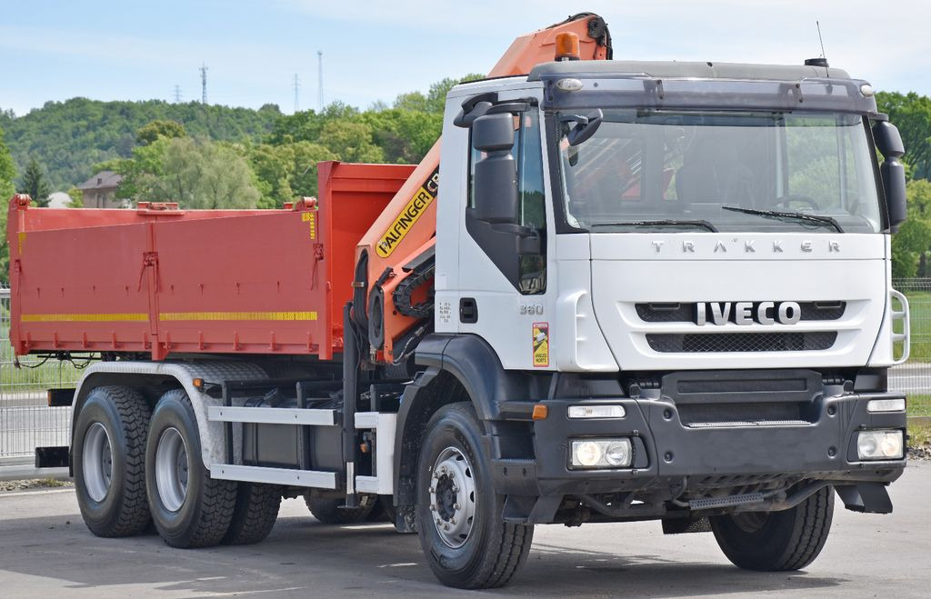 Iveco TRAKKER 360 * Kipper 5,60m* KRAN /FUNK * 6x4 - Camión grúa, Camión volquete: foto 3 Iveco TRAKKER 360 * Kipper 5,60m* KRAN /FUNK * 6x4 - Camión grúa, Camión volquete: foto 3