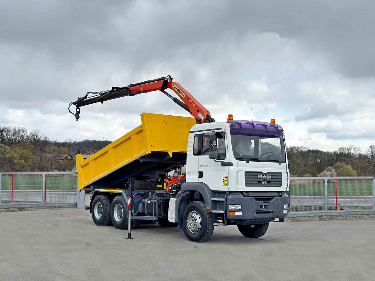 MAN TGA 33.350 * PK 12000 *6x4 * TOPZUSTAND - Camión grúa: foto 2 MAN TGA 33.350 * PK 12000 *6x4 * TOPZUSTAND - Camión grúa: foto 2