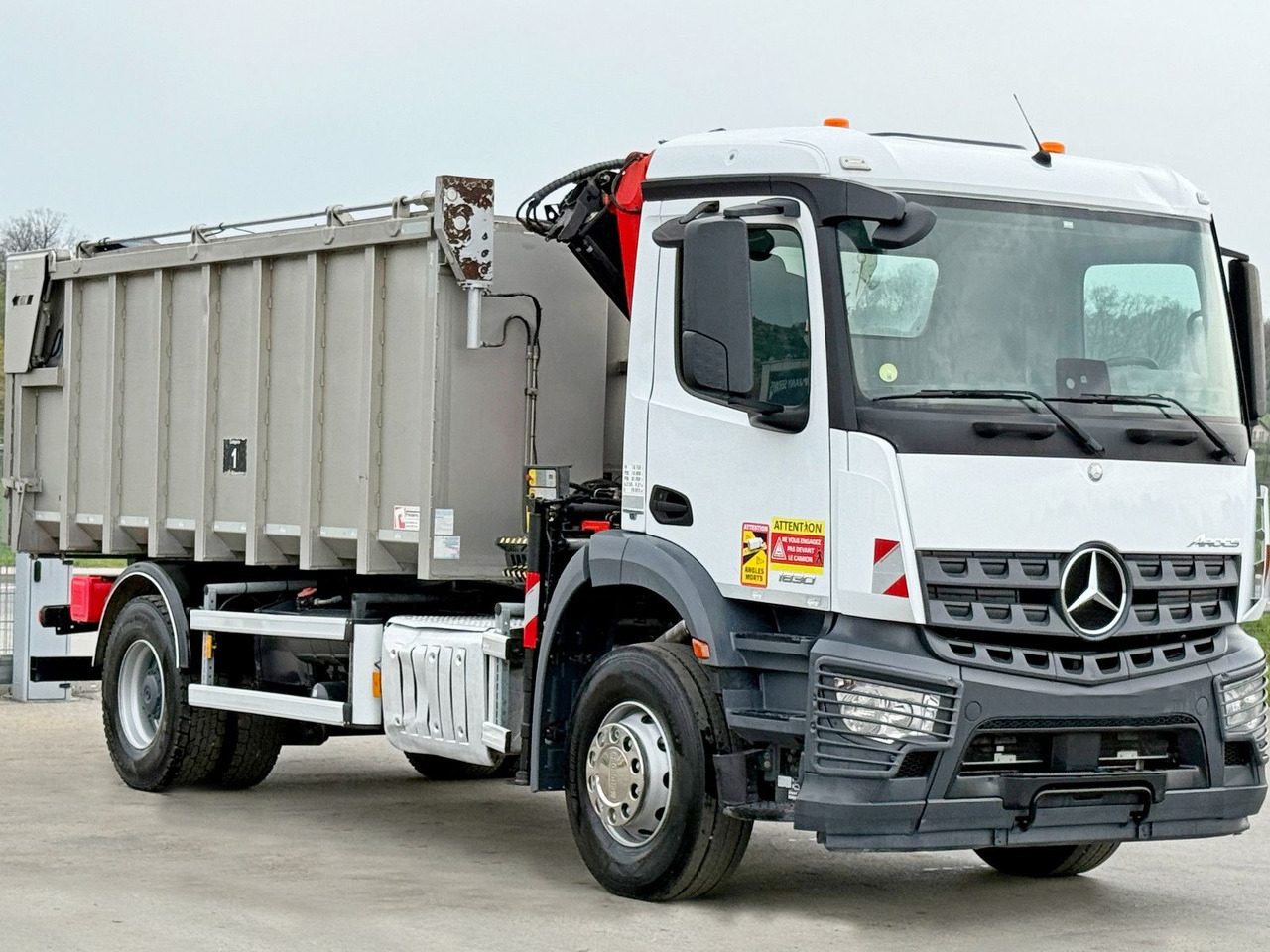 Mercedes-Benz AROCS 1830* KIPPER 5,00m * PK 7.501 SLD A + FUNK - Camión volquete, Camión grúa: foto 4 Mercedes-Benz AROCS 1830* KIPPER 5,00m * PK 7.501 SLD A + FUNK - Camión volquete, Camión grúa: foto 4
