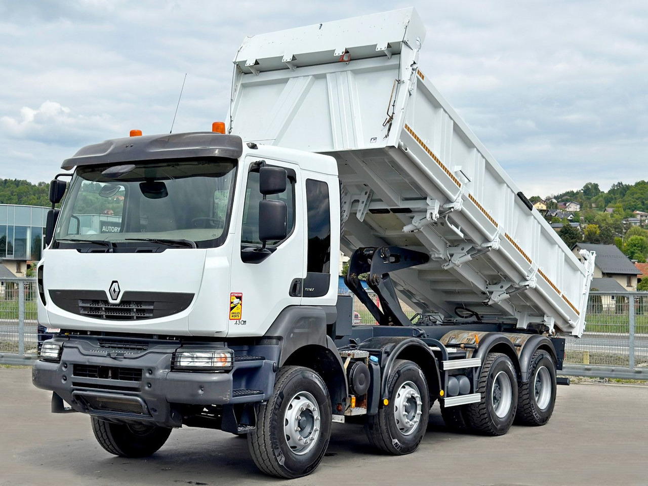 Renault KERAX 430 DXI * KIPPER 6,00 m / 8x4 * TOP - Camión volquete, Camión grúa: foto 4 Renault KERAX 430 DXI * KIPPER 6,00 m / 8x4 * TOP - Camión volquete, Camión grúa: foto 4