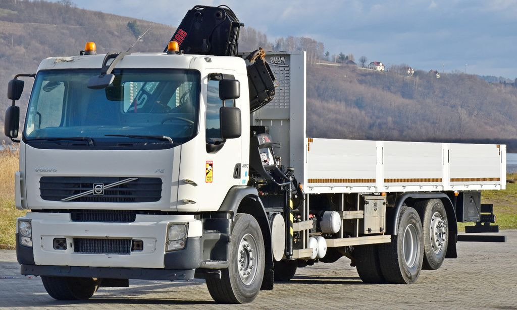Volvo FE 320 Pritsche 8,00 m + KRAN + FUNK*TOPZUSTAND - Camión grúa, Camión caja abierta: foto 3 Volvo FE 320 Pritsche 8,00 m + KRAN + FUNK*TOPZUSTAND - Camión grúa, Camión caja abierta: foto 3