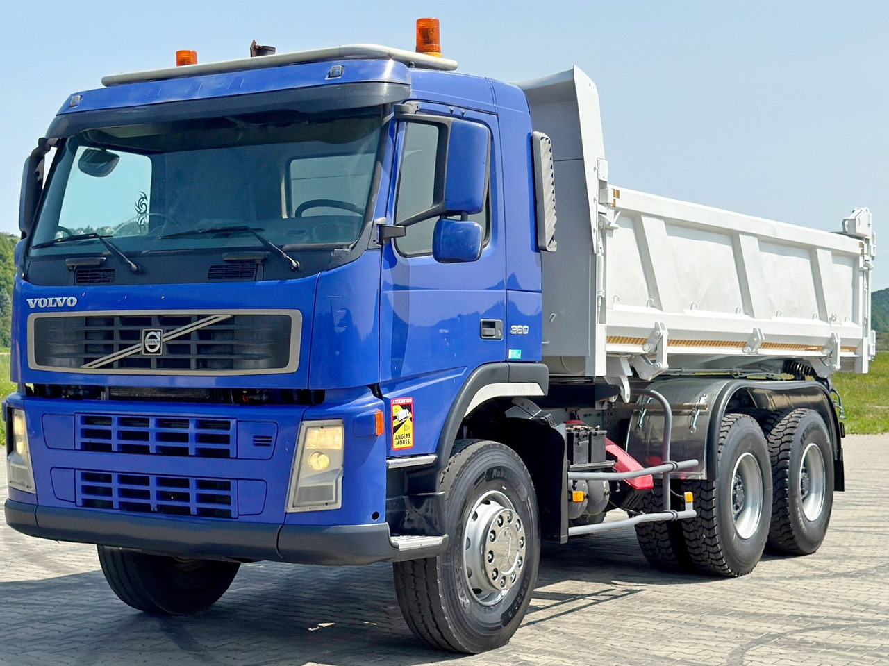 Volvo FM 380 Kipper 5,20 m + BORDMATIC / 6x4 - Camión volquete, Camión grúa: foto 5 Volvo FM 380 Kipper 5,20 m + BORDMATIC / 6x4 - Camión volquete, Camión grúa: foto 5