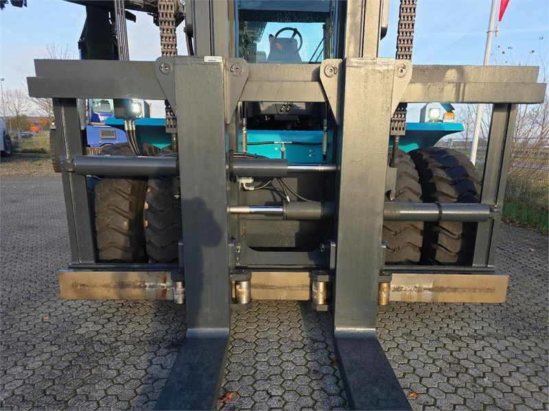 Carretilla elevadora diésel KONECRANES SMV 33-1200C: foto 9 Carretilla elevadora diésel KONECRANES SMV 33-1200C: foto 9