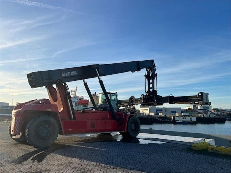 Kalmar DRG450-75S6HCXS Barge Handler - Reach stacker: foto 2 Kalmar DRG450-75S6HCXS Barge Handler - Reach stacker: foto 2