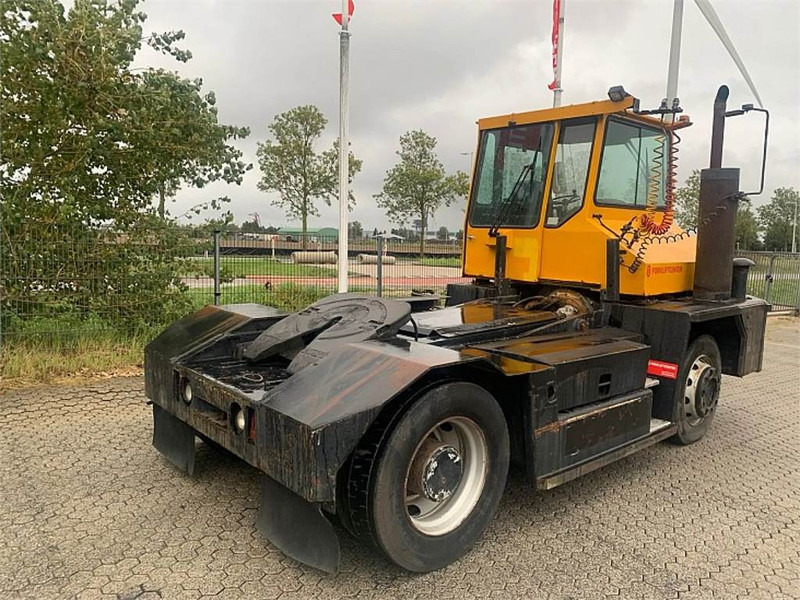 Sisu TRX182A4L2C18 - Tractor industrial: foto 5 Sisu TRX182A4L2C18 - Tractor industrial: foto 5