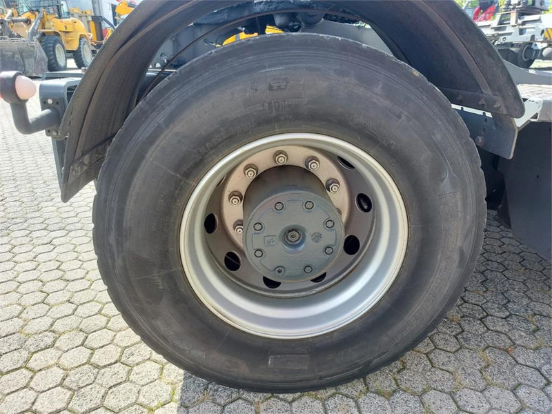 Tractor industrial Terberg YT182: foto 13