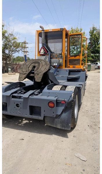 Terberg YT182 - Tractor industrial: foto 5 Terberg YT182 - Tractor industrial: foto 5