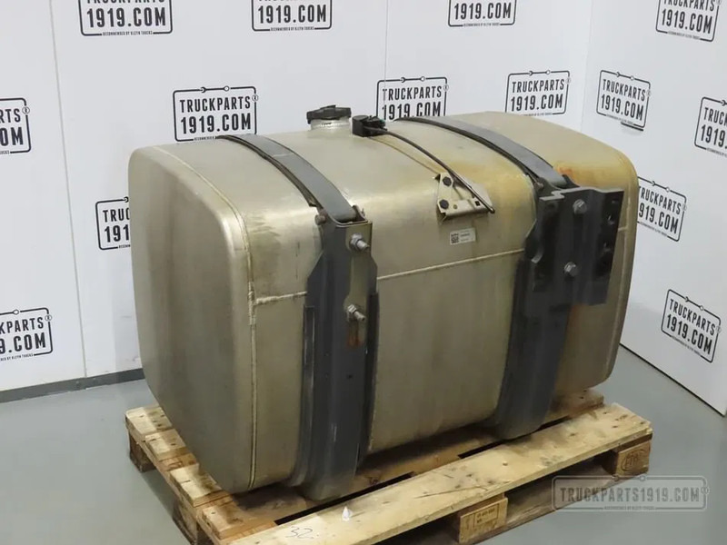 DAF 1949909 Brandstoftank + steunen 495L - Depósito de combustible para Camión: foto 2 DAF 1949909 Brandstoftank + steunen 495L - Depósito de combustible para Camión: foto 2