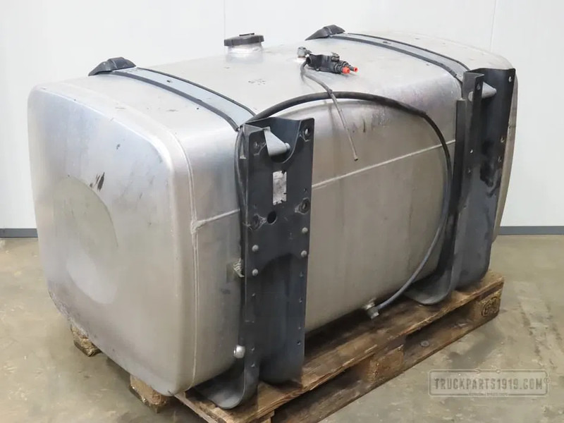 MAN 81.12201-5887 | Brandstoftank + steunen - Depósito de combustible para Camión: foto 2 MAN 81.12201-5887 | Brandstoftank + steunen - Depósito de combustible para Camión: foto 2
