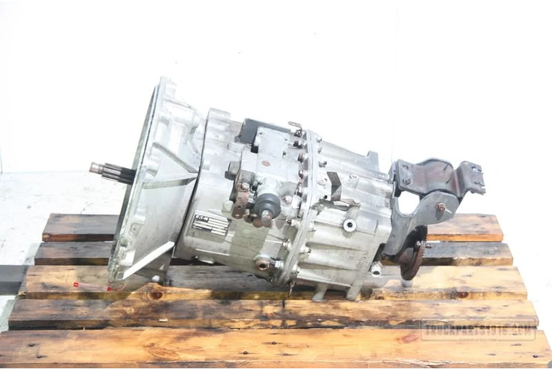 Renault Gearbox & Clutch Parts Ren.Midlum FS 4105A Versn.bak - Caja de cambios para Camión: foto 2 Renault Gearbox & Clutch Parts Ren.Midlum FS 4105A Versn.bak - Caja de cambios para Camión: foto 2
