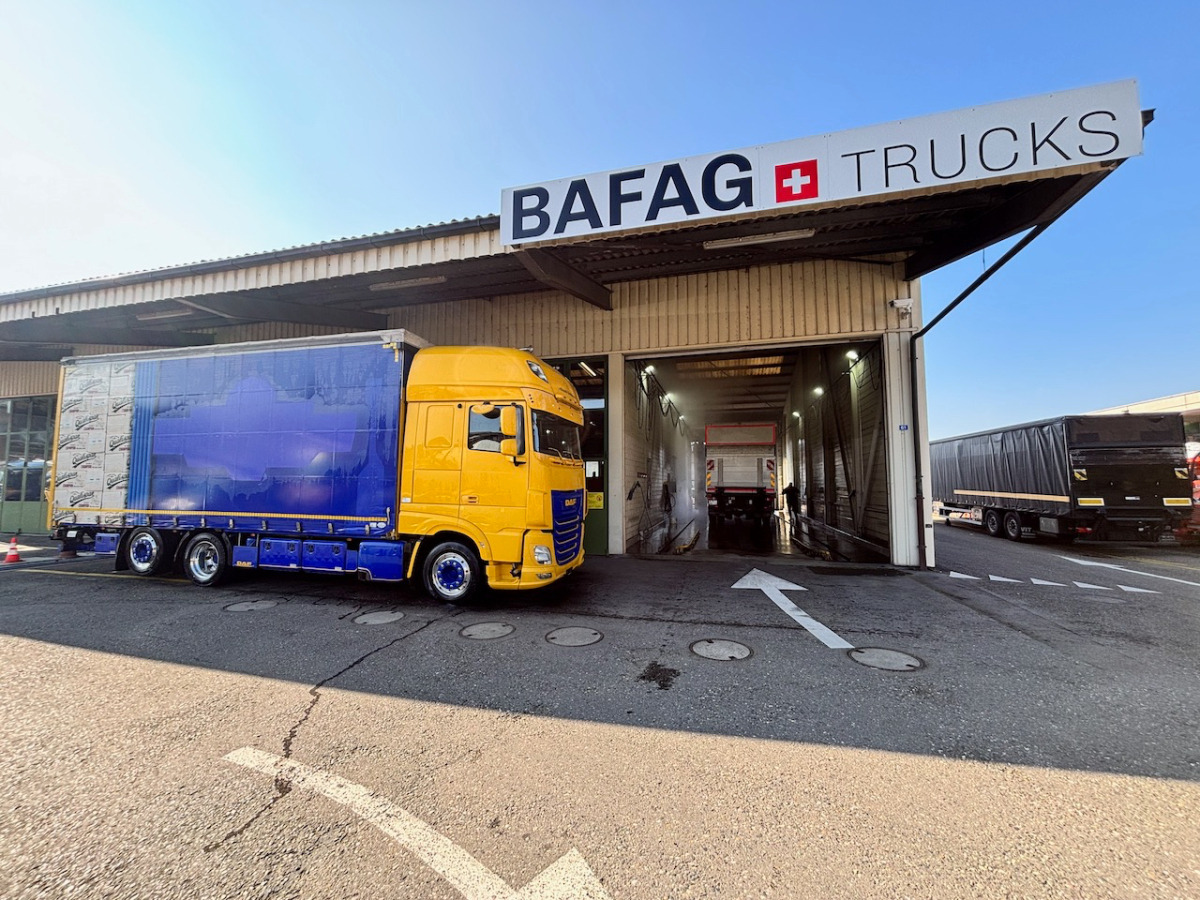 DAF FAN XF 530 LTD - Camión lona: foto 2 DAF FAN XF 530 LTD - Camión lona: foto 2