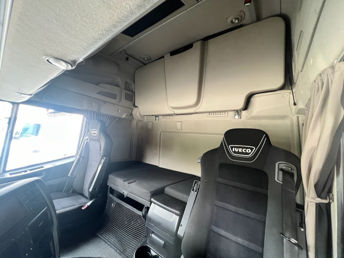IVECO 190S46 Stralis - Camión caja cerrada: foto 5 IVECO 190S46 Stralis - Camión caja cerrada: foto 5