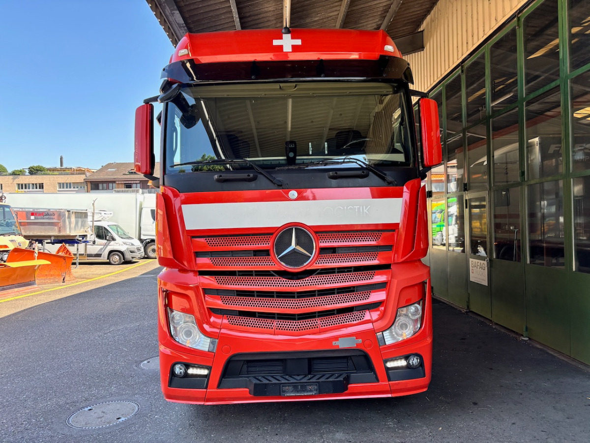 MERCEDES Actros 1848 - Camión caja cerrada: foto 3 MERCEDES Actros 1848 - Camión caja cerrada: foto 3