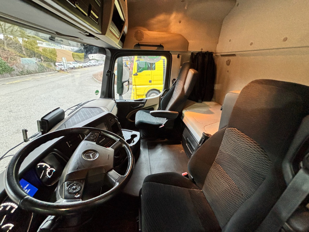 MERCEDES Actros 2543 6x2 - Camión portacontenedore/ Intercambiable: foto 4 MERCEDES Actros 2543 6x2 - Camión portacontenedore/ Intercambiable: foto 4