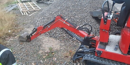 Hinowa DM8 Minikaivuri - Miniexcavadora: foto 5 Hinowa DM8 Minikaivuri - Miniexcavadora: foto 5