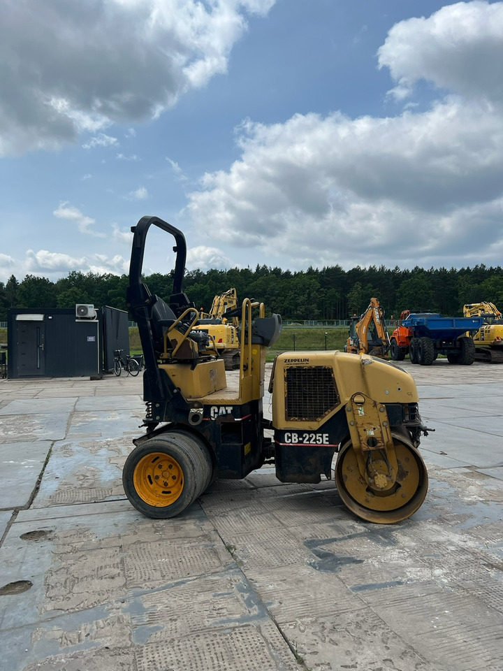 CATERPILLAR CB-225E - Rodillo: foto 5 CATERPILLAR CB-225E - Rodillo: foto 5