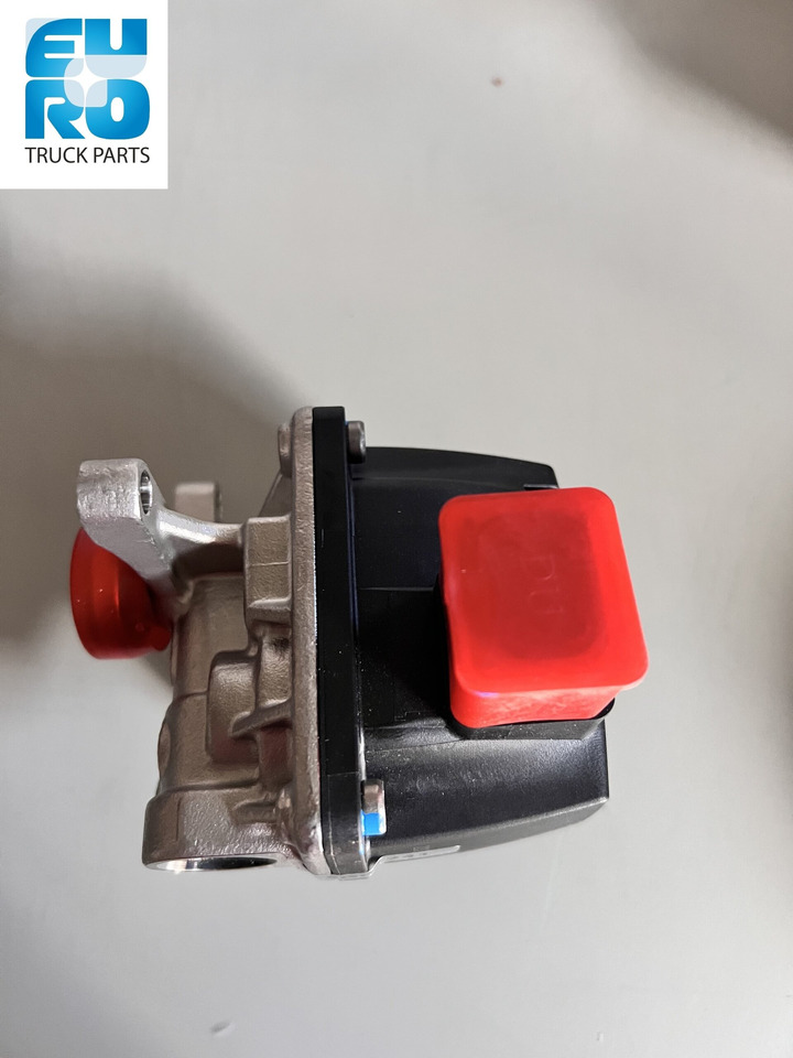 DAF Doseerklep AdBlue® CUMMINS 2115847C - Sistema de combustible para Camión: foto 3 DAF Doseerklep AdBlue® CUMMINS 2115847C - Sistema de combustible para Camión: foto 3