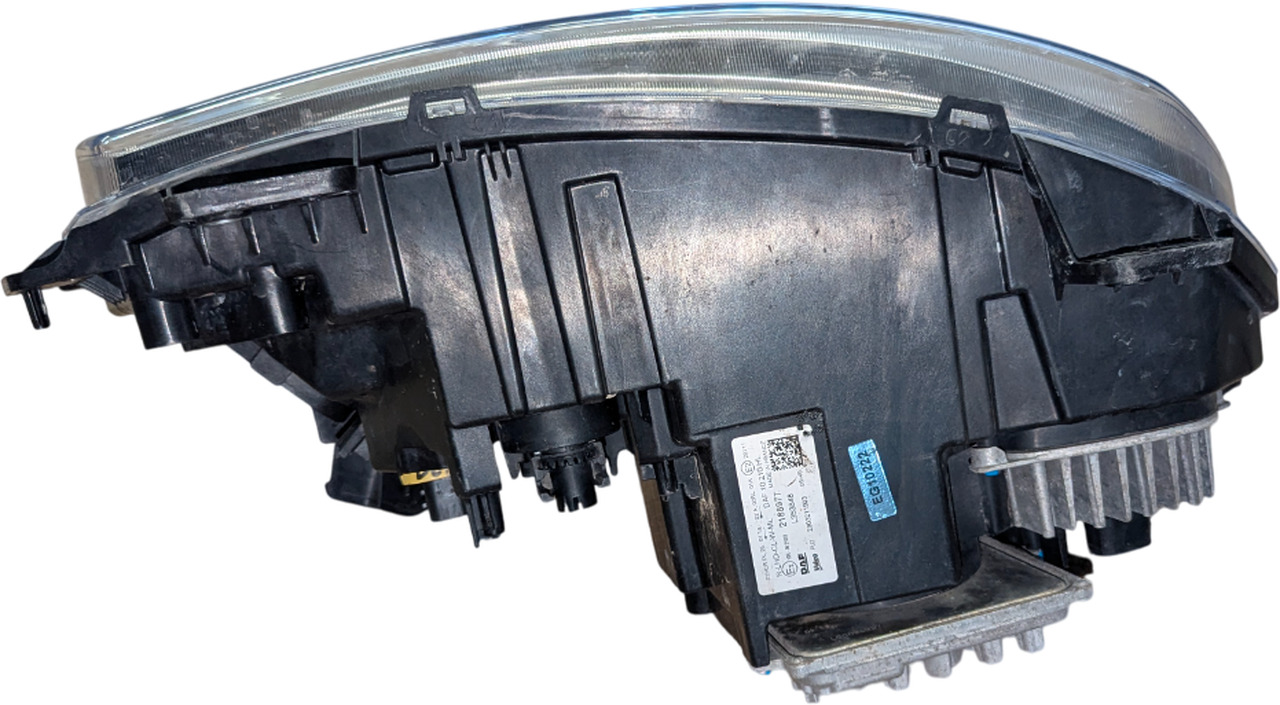 DAF XD XF XG LED-KOPLAMP RECHTS OE | GEBRUIKT | 2188977U - Faro delantero para Camión: foto 2 DAF XD XF XG LED-KOPLAMP RECHTS OE | GEBRUIKT | 2188977U - Faro delantero para Camión: foto 2