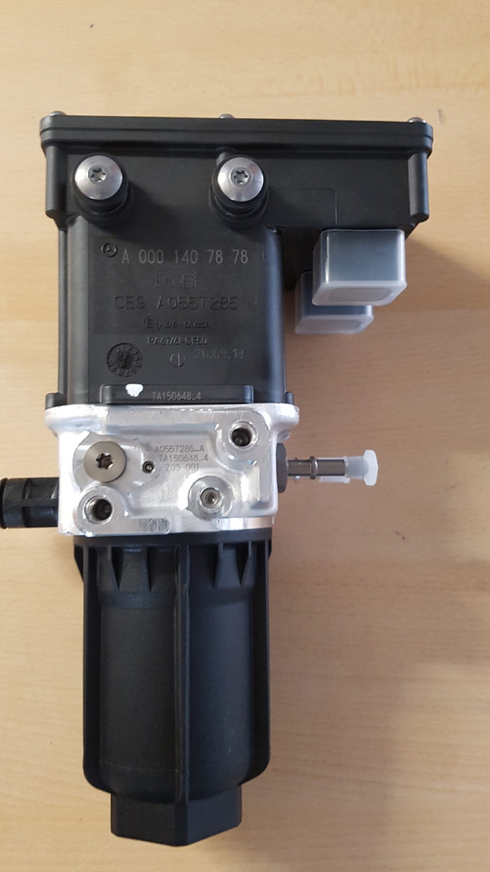 MB,EURO 6 ADBLUE POMP,x2 STEKKER ACTROS, AXOR, ANTOS, 0001407878 - Sistema de combustible para Camión: foto 2 MB,EURO 6 ADBLUE POMP,x2 STEKKER ACTROS, AXOR, ANTOS, 0001407878 - Sistema de combustible para Camión: foto 2