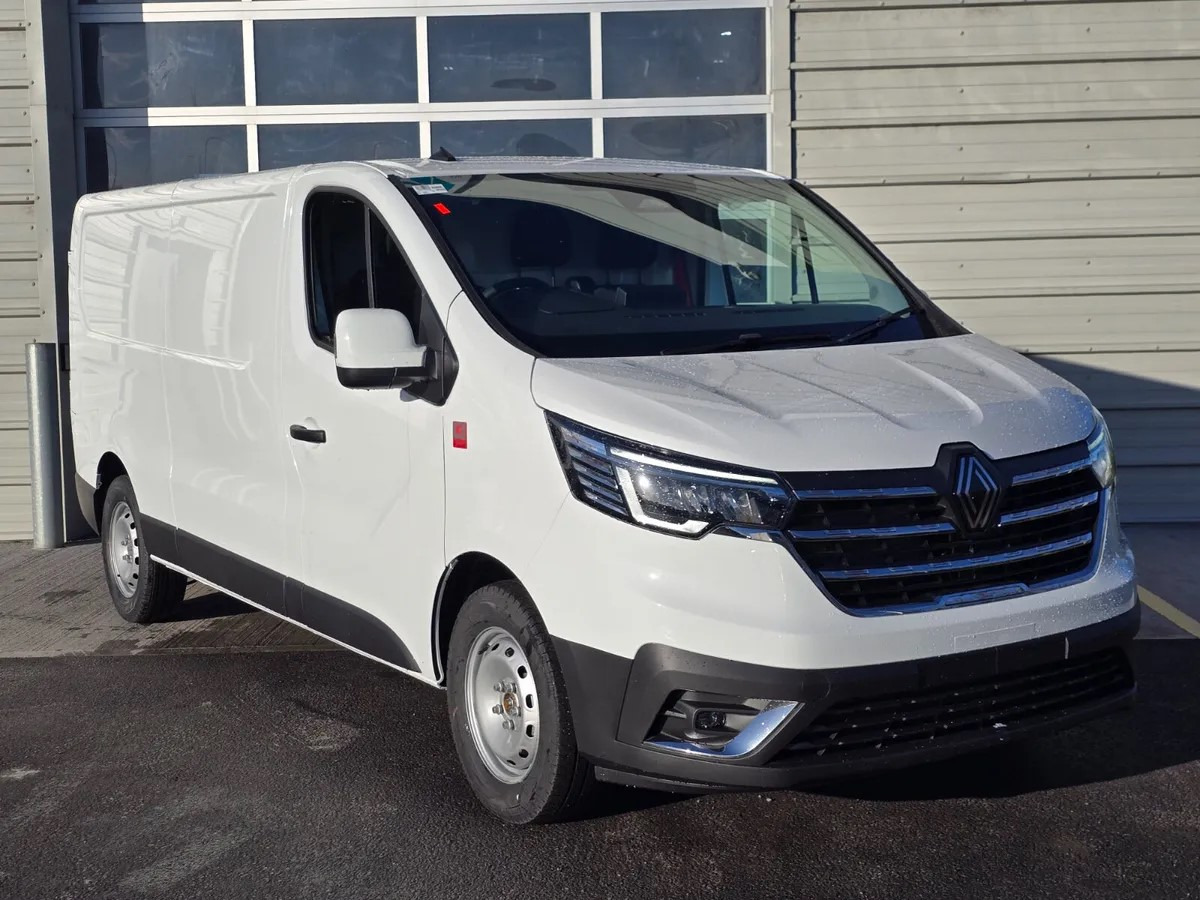 2025 New Renault Trafic Red Edition 150BHP - Furgón: foto 1 2025 New Renault Trafic Red Edition 150BHP - Furgón: foto 1