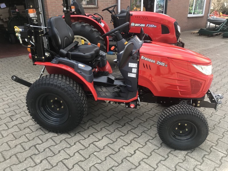Branson 2505h tractor - Mini tractor: foto 5 Branson 2505h tractor - Mini tractor: foto 5