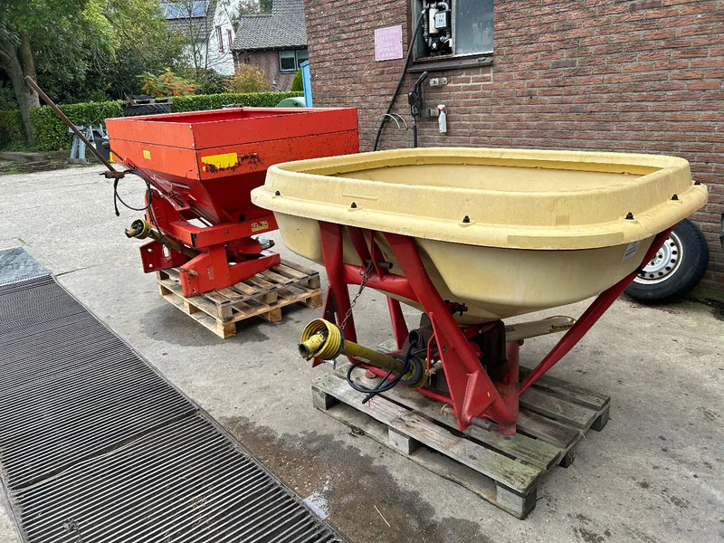 Kuhn Kuhn / Rauch / Vicon kunstmeststrooiers - Esparcidor de fertilizantes: foto 1 Kuhn Kuhn / Rauch / Vicon kunstmeststrooiers - Esparcidor de fertilizantes: foto 1
