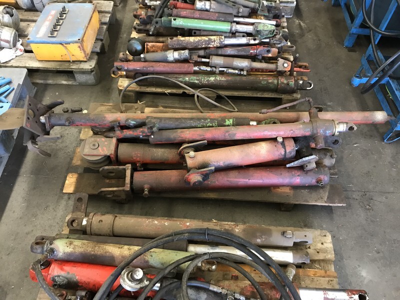 Grote partij hydraulische cilinders - Cilindro hidráulico para Maquinaria agrícola: foto 3 Grote partij hydraulische cilinders - Cilindro hidráulico para Maquinaria agrícola: foto 3