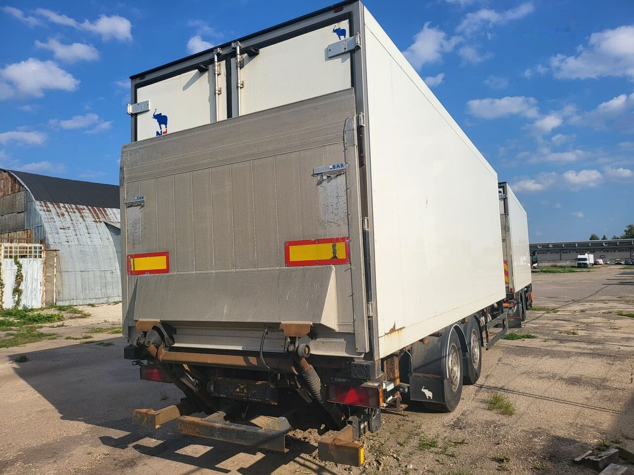 Scania Scania Schmitz Cargobull P 400 P 400 ZKO 18 - Camión frigorífico: foto 4 Scania Scania Schmitz Cargobull P 400 P 400 ZKO 18 - Camión frigorífico: foto 4