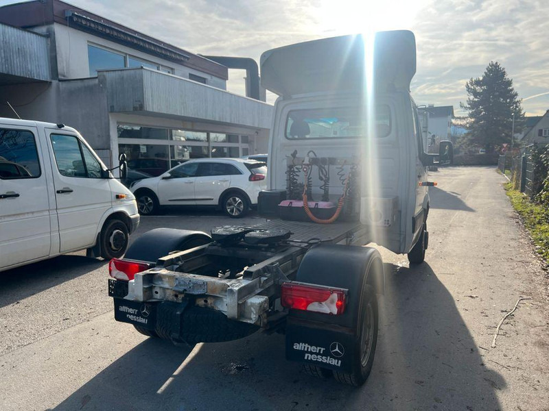 Mercedes-Benz SPRINTER 519 - Cabeza tractora: foto 3 Mercedes-Benz SPRINTER 519 - Cabeza tractora: foto 3