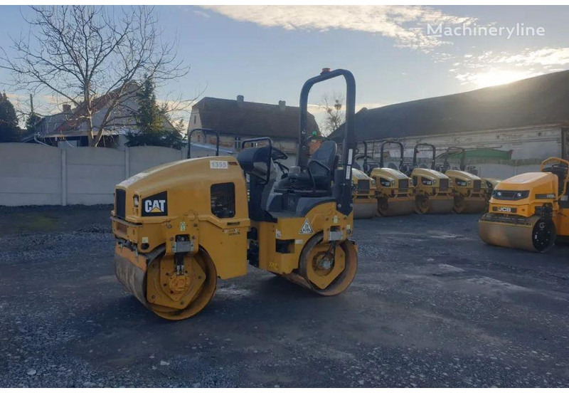 Caterpillar CB 24B road roller - Rodillo: foto 3 Caterpillar CB 24B road roller - Rodillo: foto 3