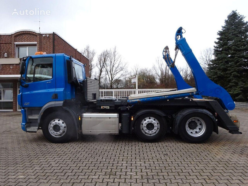 DAF CF 440 - Skip loader - Camión portacontenedor de cadenas: foto 2 DAF CF 440 - Skip loader - Camión portacontenedor de cadenas: foto 2