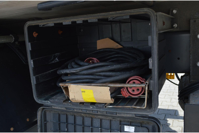 Camión frigorífico DAF LF 310: foto 9