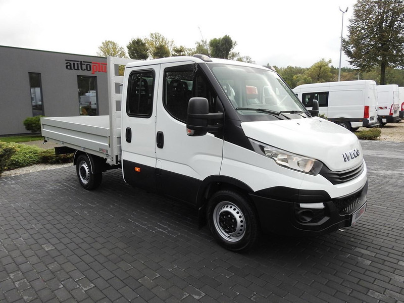Iveco DAILY 35S15 SKRZYNIA PODWÓJNA KABINA DOKA 7 MIEJSC KLIMATYZACJA - Furgoneta caja abierta: foto 4 Iveco DAILY 35S15 SKRZYNIA PODWÓJNA KABINA DOKA 7 MIEJSC KLIMATYZACJA - Furgoneta caja abierta: foto 4