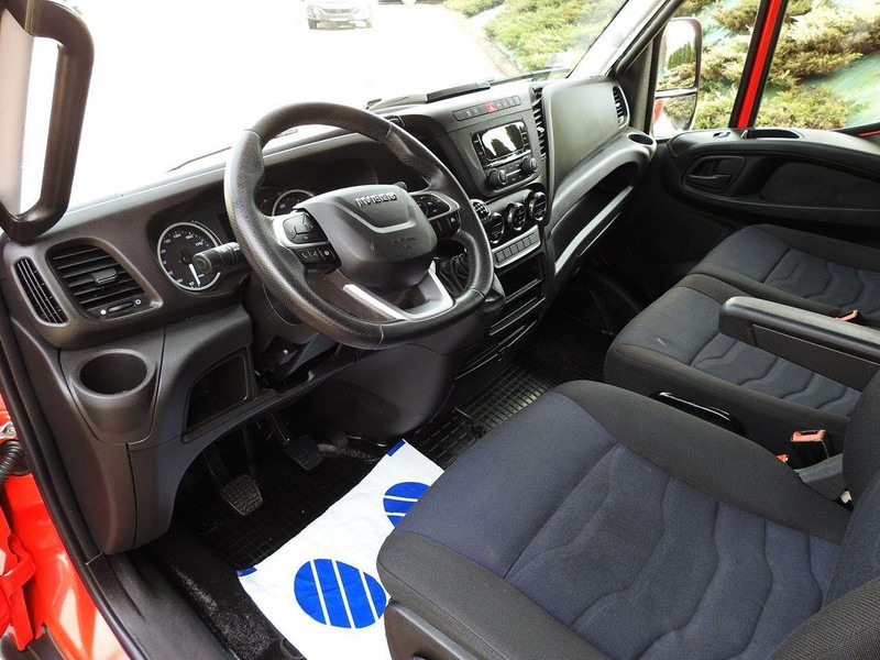 Iveco DAILY 35S18 PLANDEKA 10 PALET WEBASTO KLIMATYZACJA TEMPOMAT LEDY - Furgoneta con lona: foto 2 Iveco DAILY 35S18 PLANDEKA 10 PALET WEBASTO KLIMATYZACJA TEMPOMAT LEDY - Furgoneta con lona: foto 2