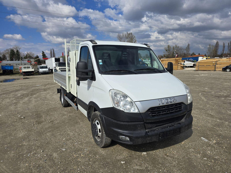 Iveco Daily 35 C 13 - Tipper + tool box - Furgoneta basculante: foto 1 Iveco Daily 35 C 13 - Tipper + tool box - Furgoneta basculante: foto 1