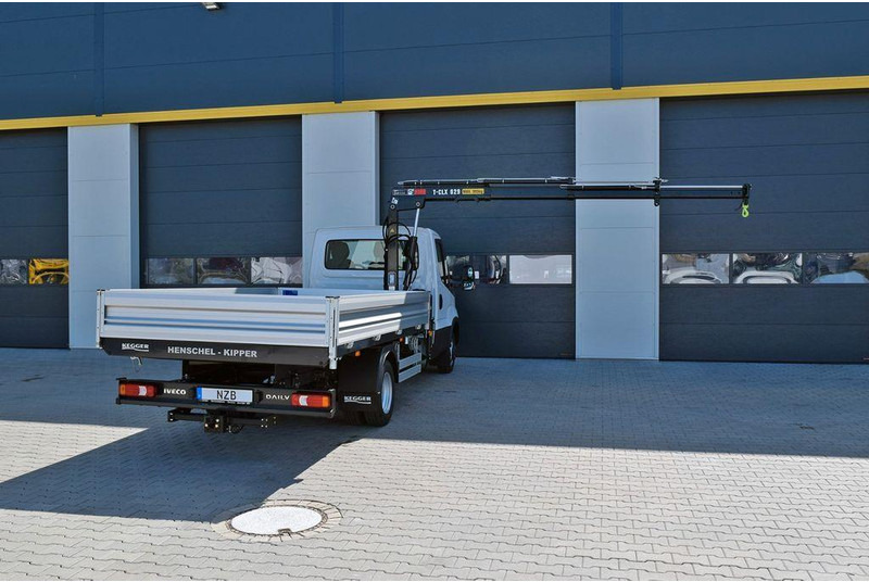 Iveco Daily 50C21H 3 way tipper + crane Hiab T-CLX 029 - Camión volquete, Camión grúa: foto 3 Iveco Daily 50C21H 3 way tipper + crane Hiab T-CLX 029 - Camión volquete, Camión grúa: foto 3