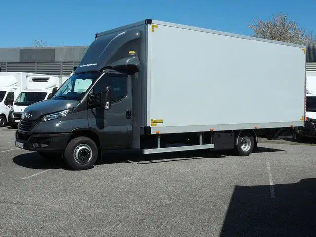Iveco Daily 70C18 - Koffer+tail lift - Camión caja cerrada: foto 1 Iveco Daily 70C18 - Koffer+tail lift - Camión caja cerrada: foto 1