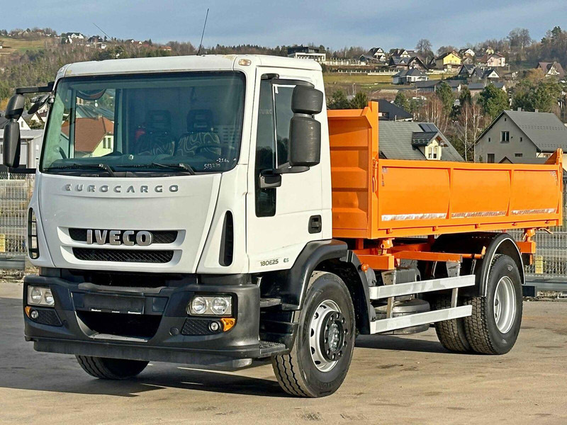 Iveco EUROCARGO 180E25 - Camión volquete: foto 5 Iveco EUROCARGO 180E25 - Camión volquete: foto 5