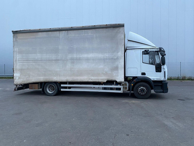 Iveco EuroCargo 140E18 + Tail lift - Grua de remolque autos: foto 4 Iveco EuroCargo 140E18 + Tail lift - Grua de remolque autos: foto 4